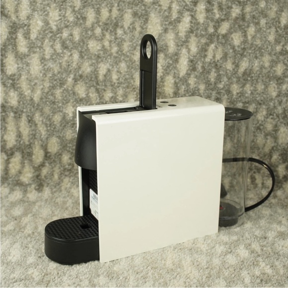 Nespresso Essenza Mini Espresso Pod Machine C30 White Tested Coffee Ukraine Made - Picture 2 of 11